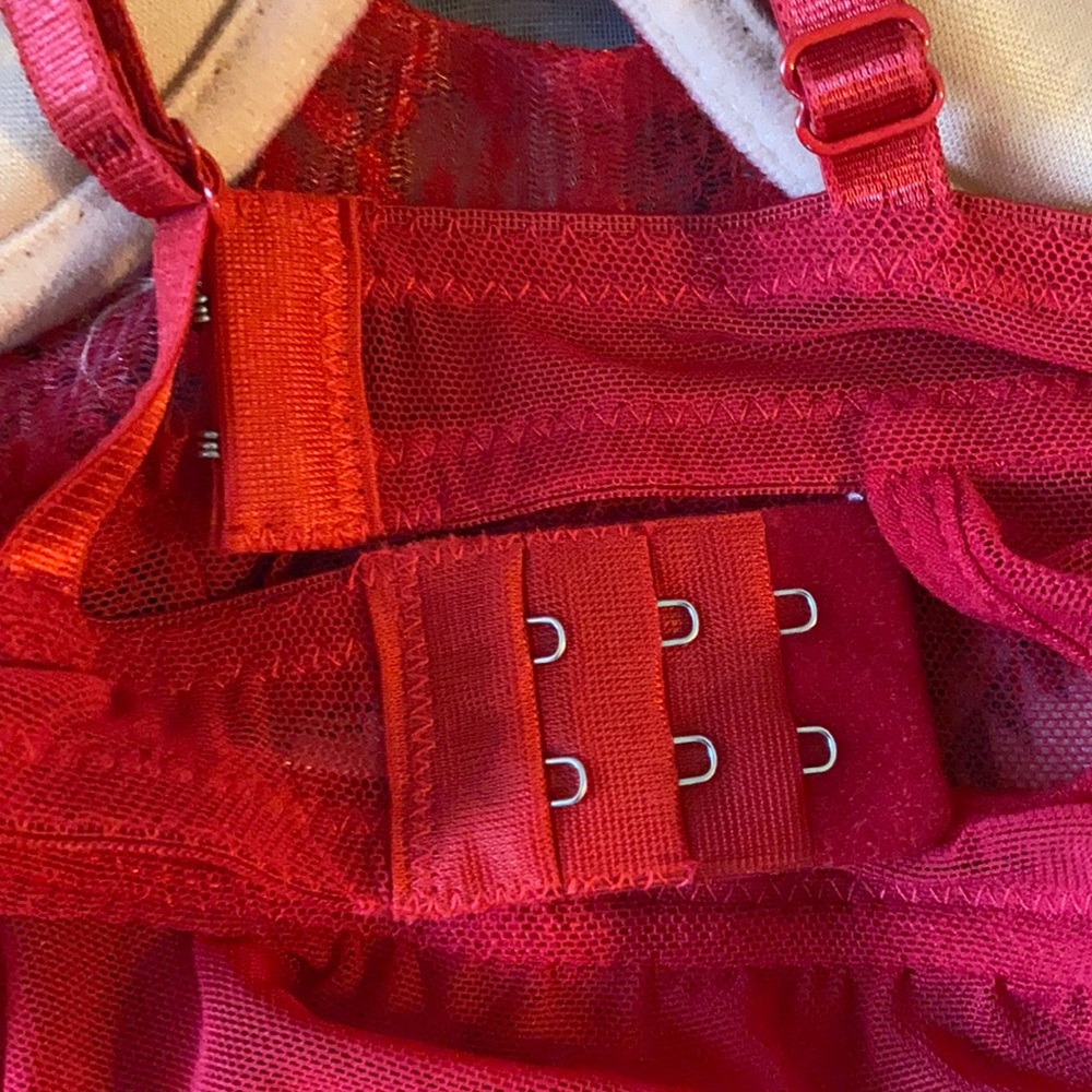 Red Underwire Slip - Picture 4 of 5